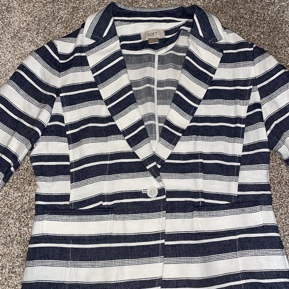 White and blue linen blazer - Picture 2 of 3